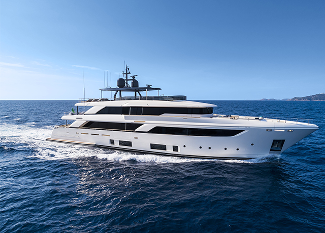 Custom Line Navetta 42: la più grande di sempre.