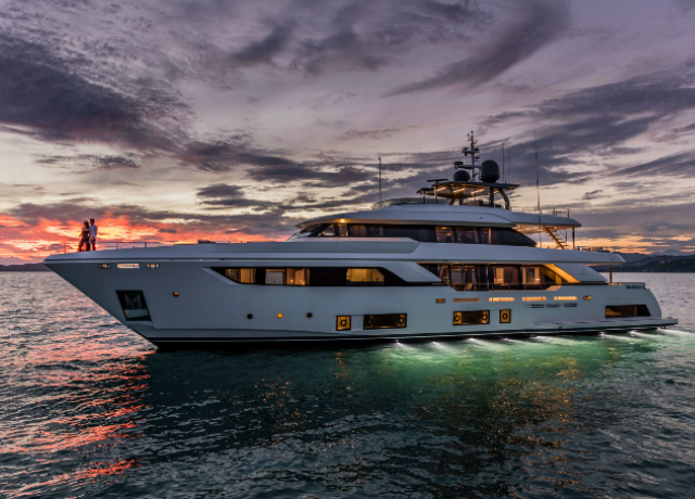 Navetta 37, l’ammiraglia della serie semi-dislocante