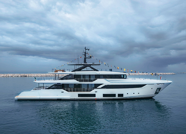 Custom Line Navetta 38: secondo varo in meno di un...